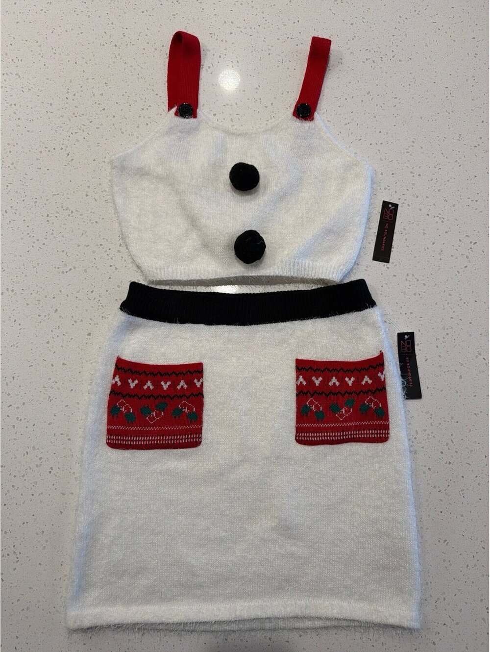 Christmas 2 piece Set BNWT Size Medium